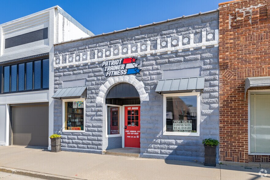 More Photos Of 411 Main St, Coon Rapids General Retail For Sale