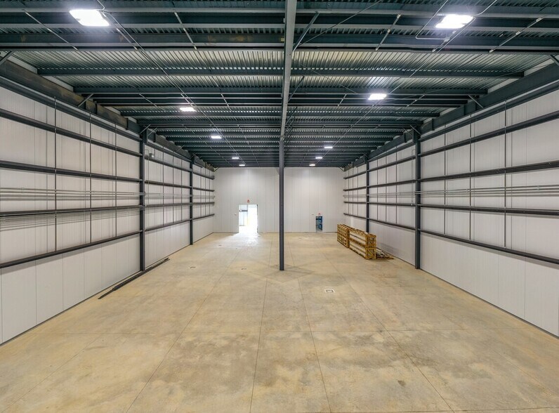 More Photos Of 9342 SE Loop 410, San Antonio Refrigeration Cold Storage For Sale