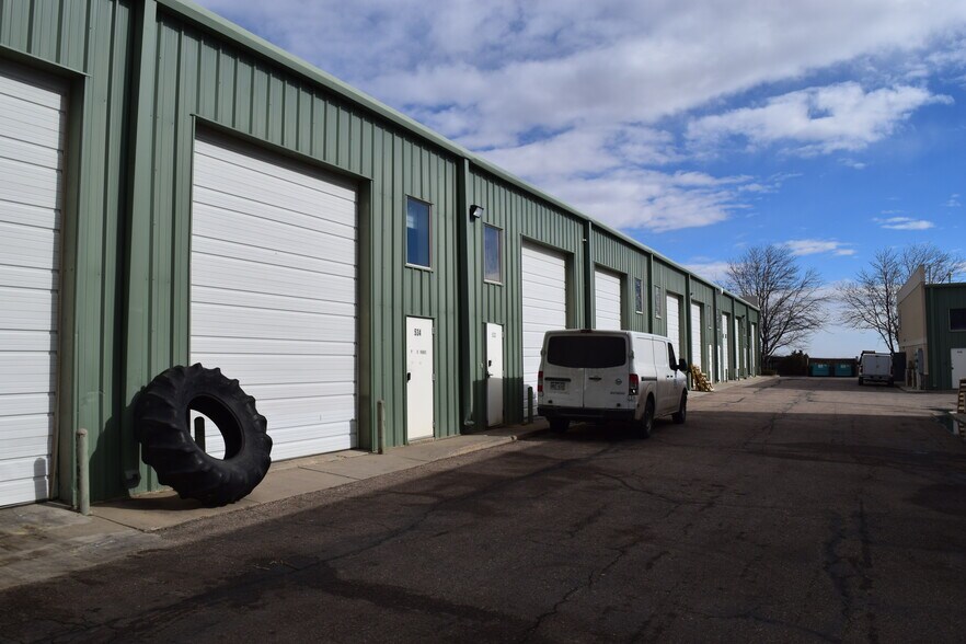 More Photos Of 520-536 W 66th St, Loveland Light Manufacturing For Sale