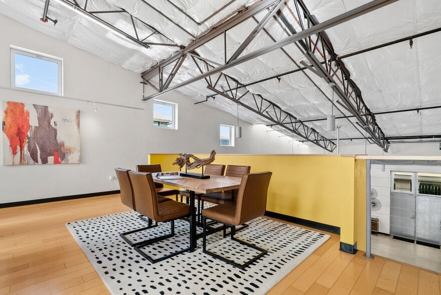 More Photos Of 108 High Rd, Santa Cruz Flex For Sale
