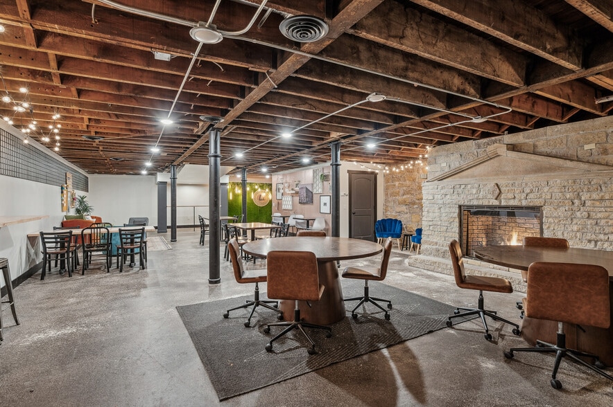 More Photos Of 100 State St N, Waseca Restaurant For Sale