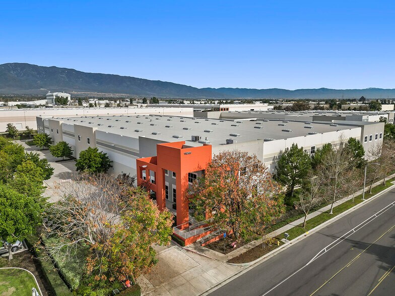 More Photos Of 11246 Jersey Blvd, Rancho Cucamonga Distribution For Lease