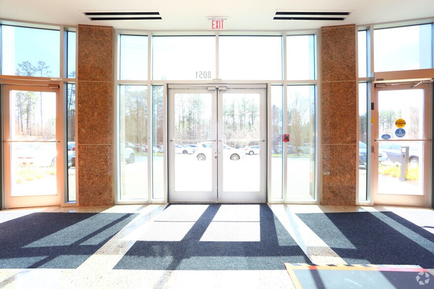 More Photos Of 8051 Arco Corporate Dr, Raleigh Office For Lease