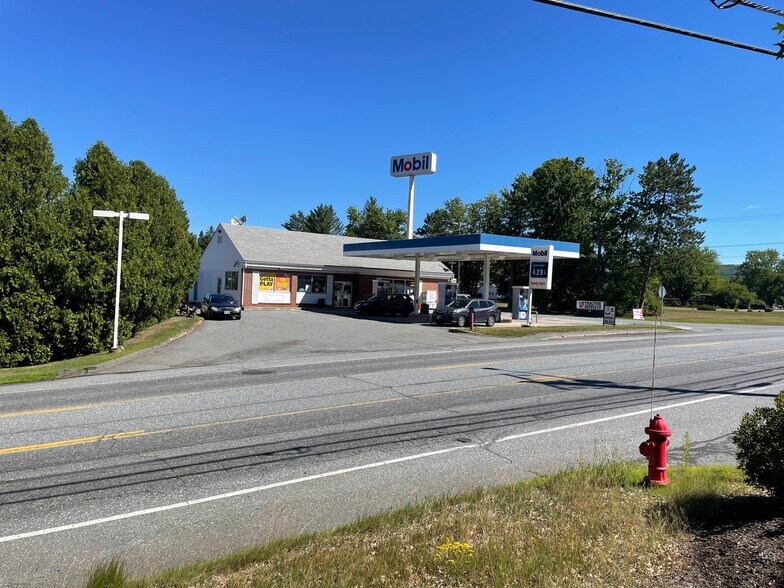 Primary Photo Of 364 Miracle Mile, Lebanon Service Station For Sale