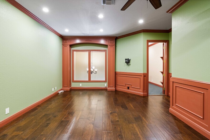 More Photos Of 658 W Indiantown Rd, Jupiter Medical For Sale