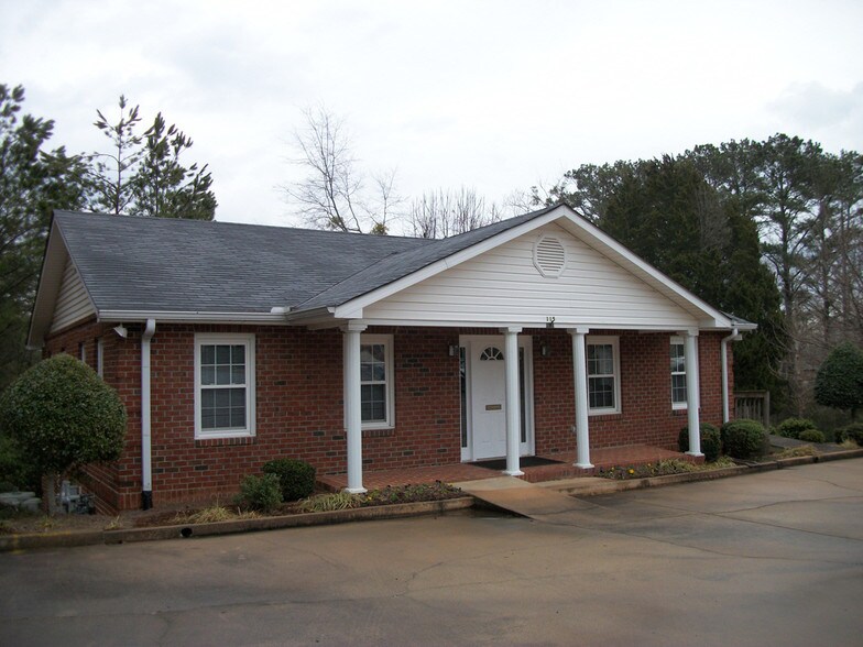 More Photos Of 115 Samaritan Dr, Cumming Medical For Lease