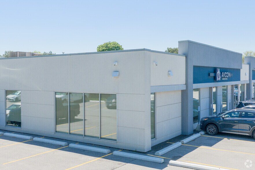 More Photos Of 25 Scarsdale Rd, Toronto Office For Lease