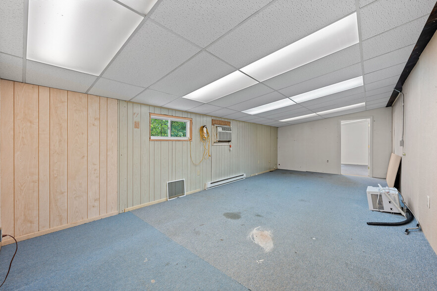 More Photos Of 287 W Boylston St, West Boylston Office For Sale