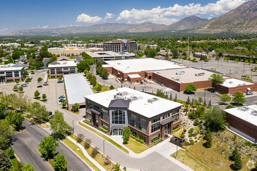 More Photos Of 7927 S High Point Pky, Sandy Office For Lease