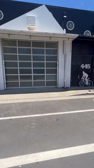 Primary Photo Of 401-496 Cooke St, Honolulu Warehouse For Lease