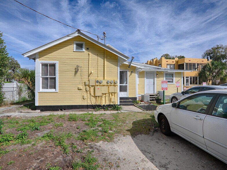 More Photos Of 422 E Citrus Ave, Eustis Multifamily For Sale