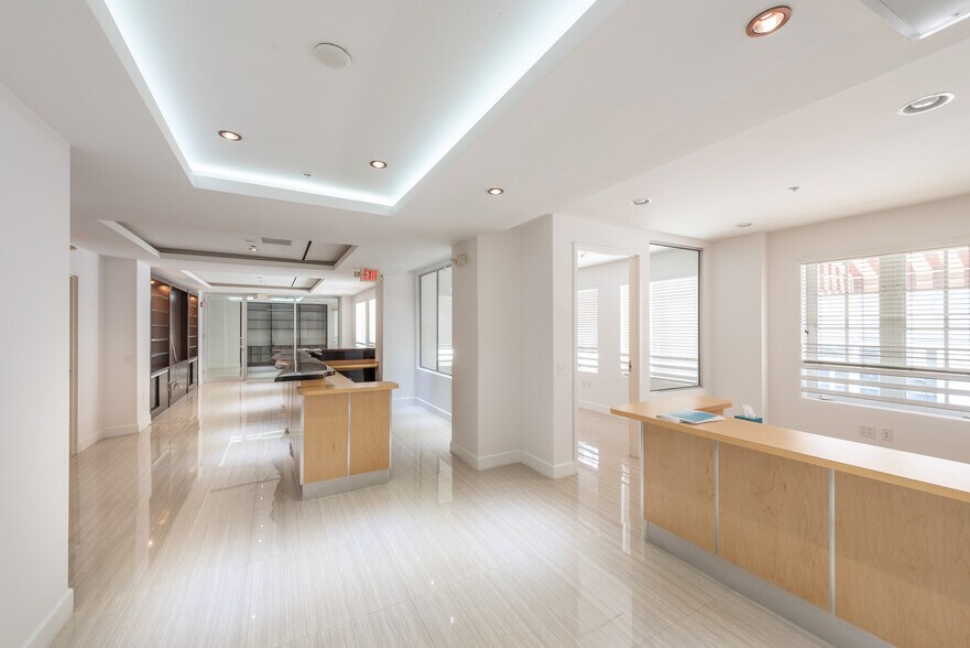 More Photos Of 309 23rd St, Miami Beach Office For Lease