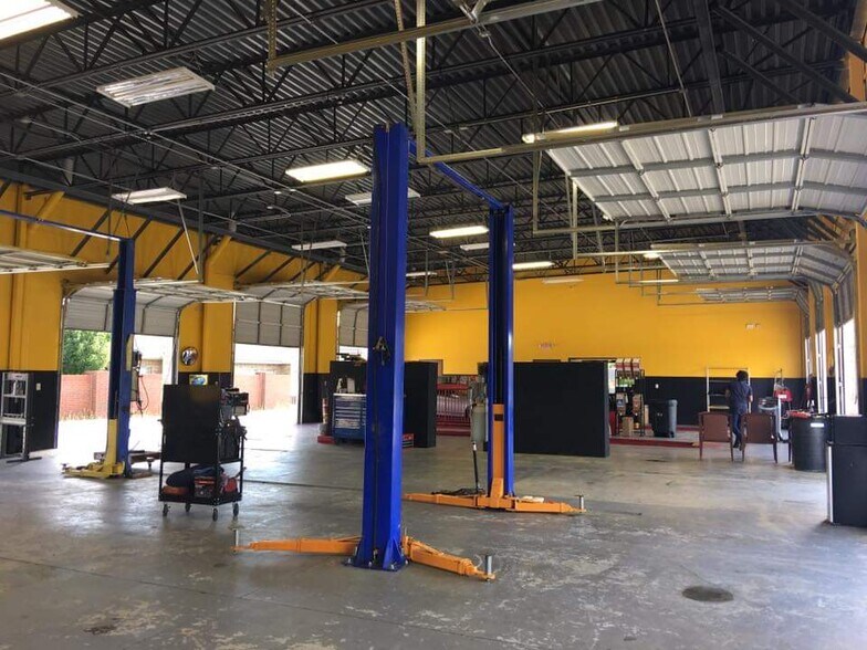 More Photos Of 880 W Eldorado Pkwy, Little Elm Auto Repair For Sale