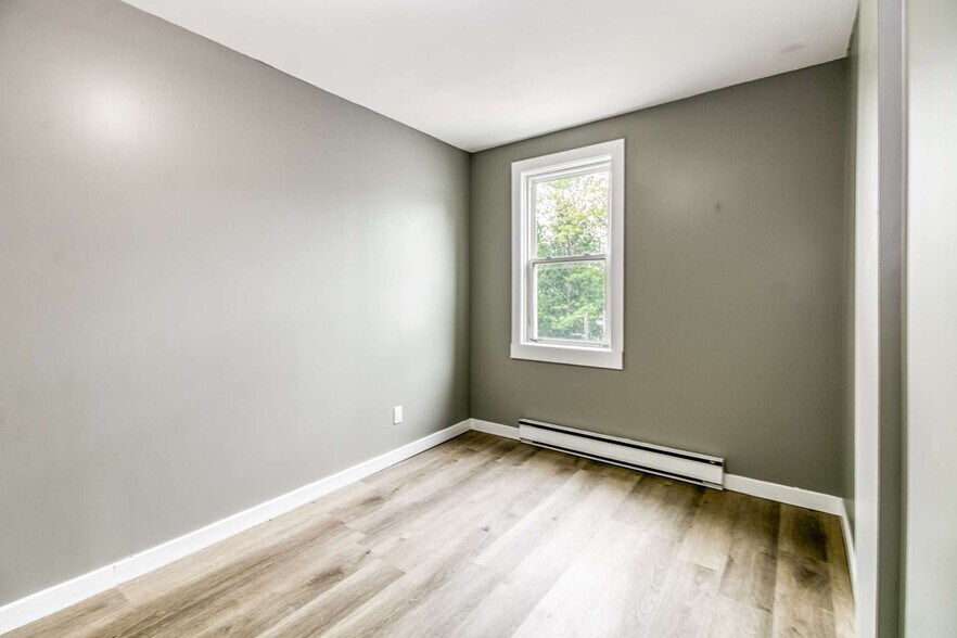 More Photos Of 22 Whittaker St, Sudbury Multifamily For Sale