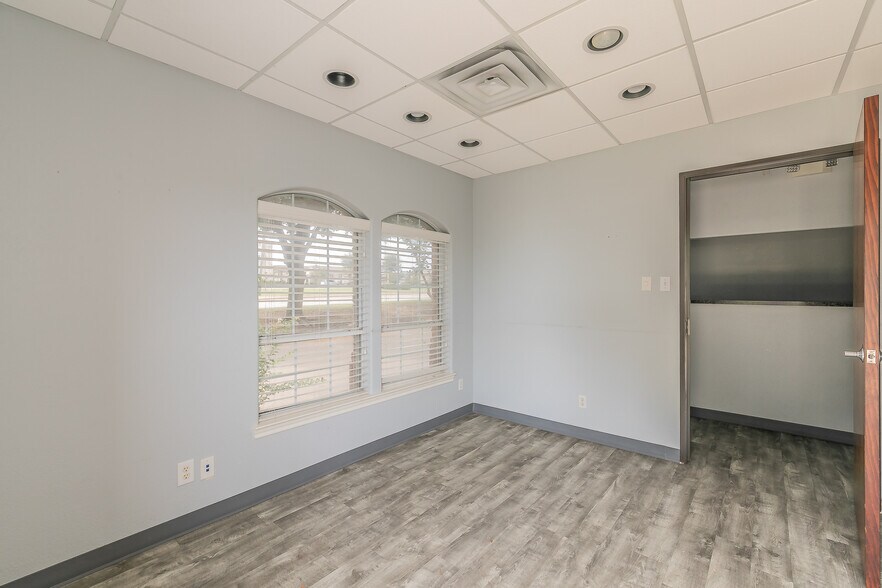 More Photos Of 2014 Justin Rd, Highland Village Medical For Lease