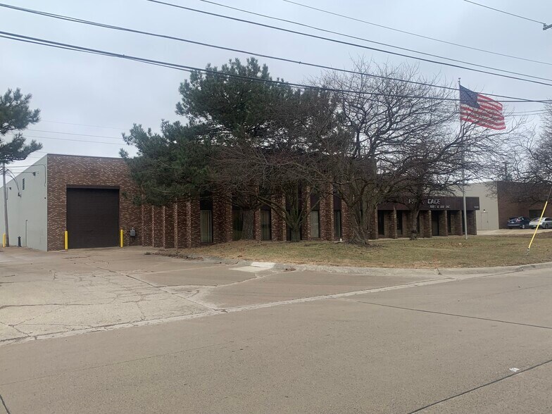 More Photos Of 35320 Beattie Dr, Sterling Heights Manufacturing For Lease