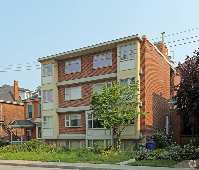 Primary Photo Of 138-140 Herkimer St, Hamilton Multifamily For Sale