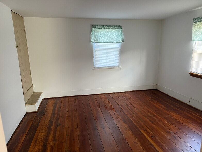 More Photos Of 430 Isaac Budd Rd, Southampton Land For Sale