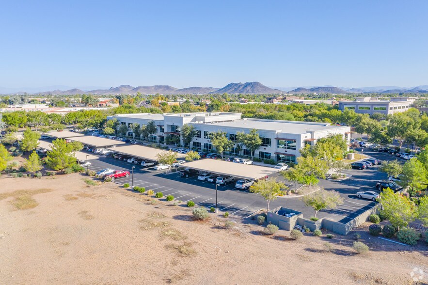 More Photos Of 5701 W Talavi Blvd, Glendale Office For Lease