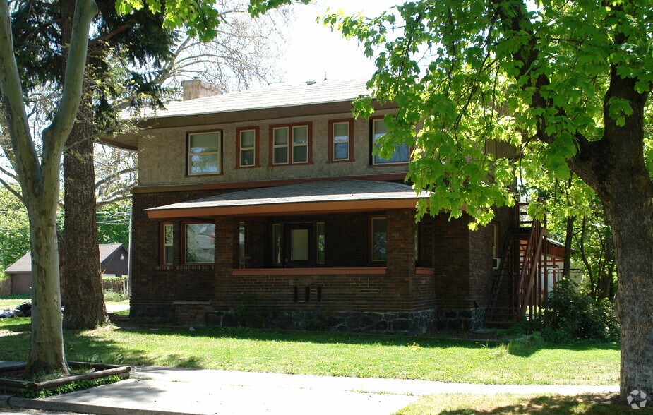 Primary Photo Of 1619 N Madison St, Spokane Multifamily For Sale