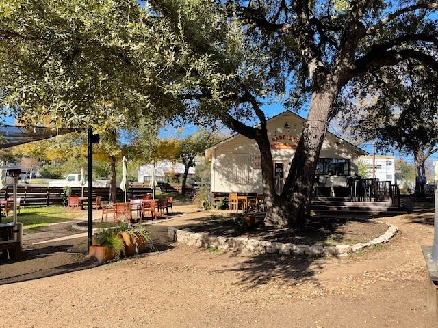 More Photos Of 1309 Rosewood Ave, Austin Restaurant For Lease