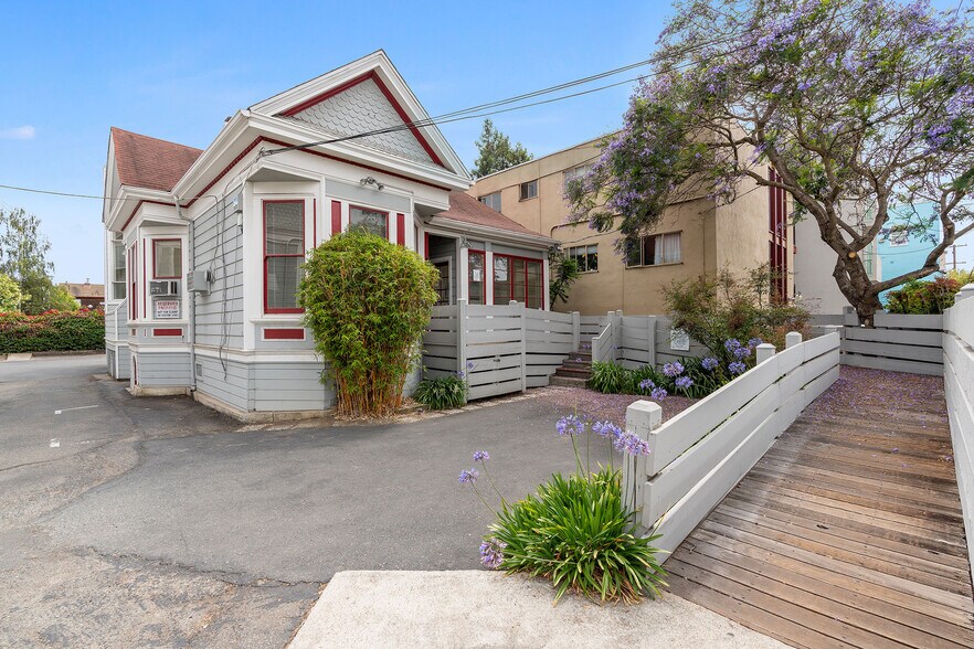 More Photos Of 2424-2428 Dwight Way, Berkeley Medical For Lease