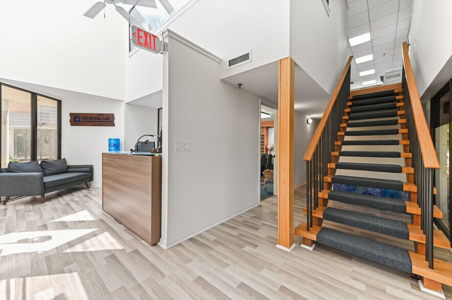 More Photos Of 355 NE 5th Ave, Delray Beach Loft Creative Space For Lease