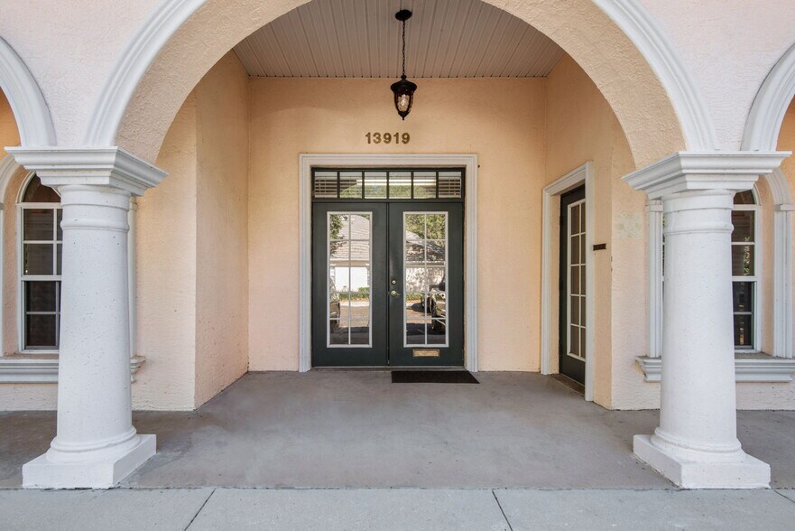 More Photos Of 13919 Carrollwood Village Run, Tampa Office For Lease