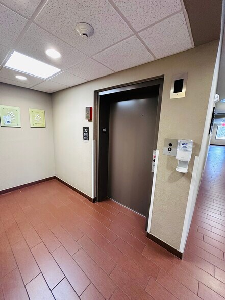 More Photos Of 4450 Rhea County Hwy, Dayton Hotel For Sale