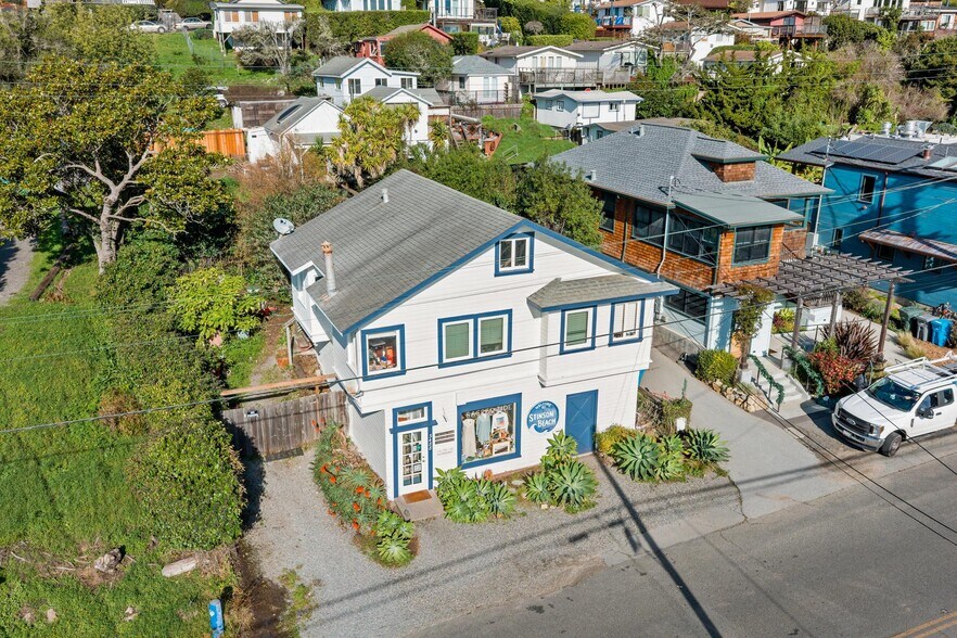 Primary Photo Of 3488 Shoreline hwy, Stinson Beach Storefront Retail Residential For Sale