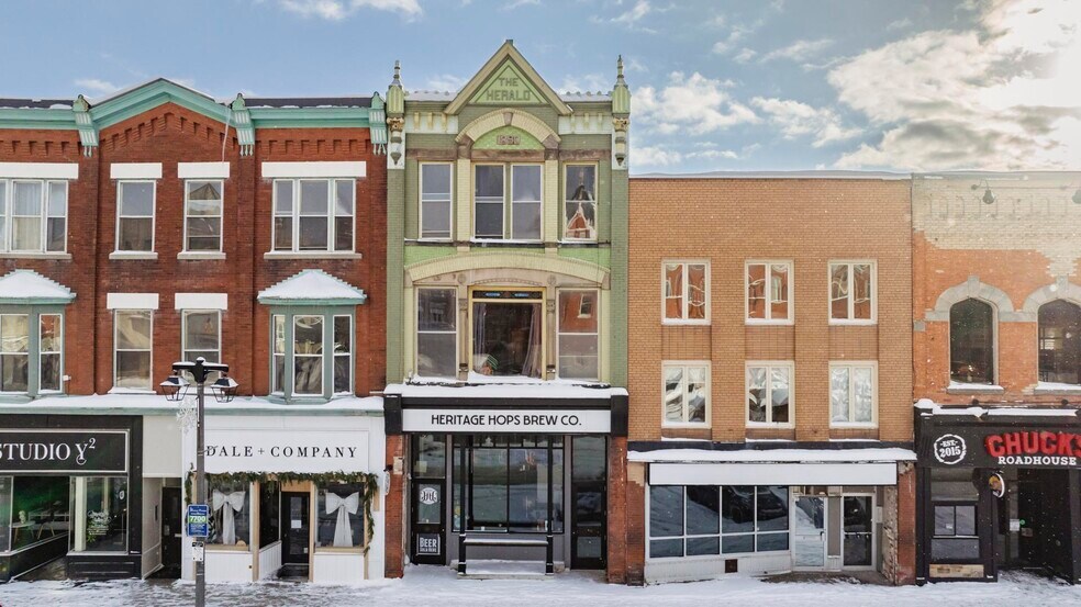 More Photos Of 21 Market Pl, Stratford Storefront Retail Residential For Sale