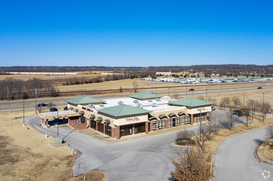 More Photos Of 3075 Medical Pky, Claremore Freestanding For Lease