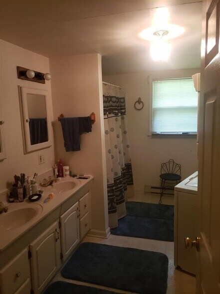 More Photos Of 2487 US Highway 211 W, Luray Storefront For Sale