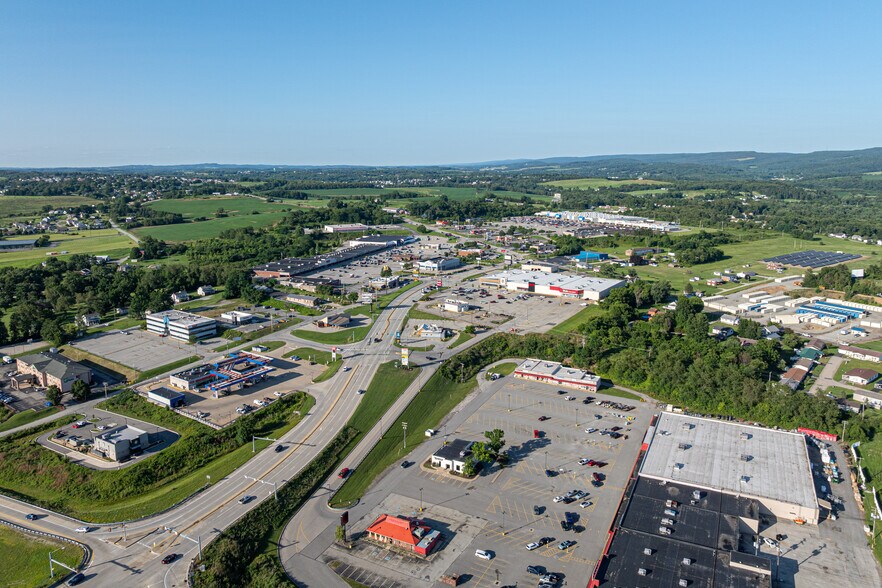 More Photos Of 100 Cross Roads Plz, Mount Pleasant Freestanding For Lease
