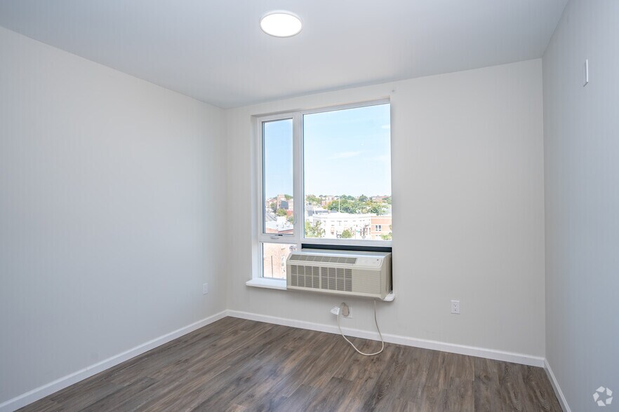 More Photos Of 9-11 Clark St, Newark Apartments For Sale