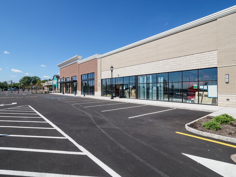 More Photos Of 1000 Saint Georges Ave, Avenel Bank For Lease