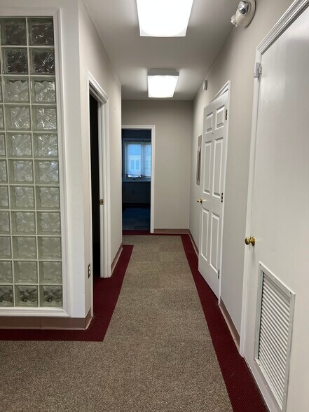 More Photos Of 5663-5673 Columbia Pike, Falls Church Office For Lease