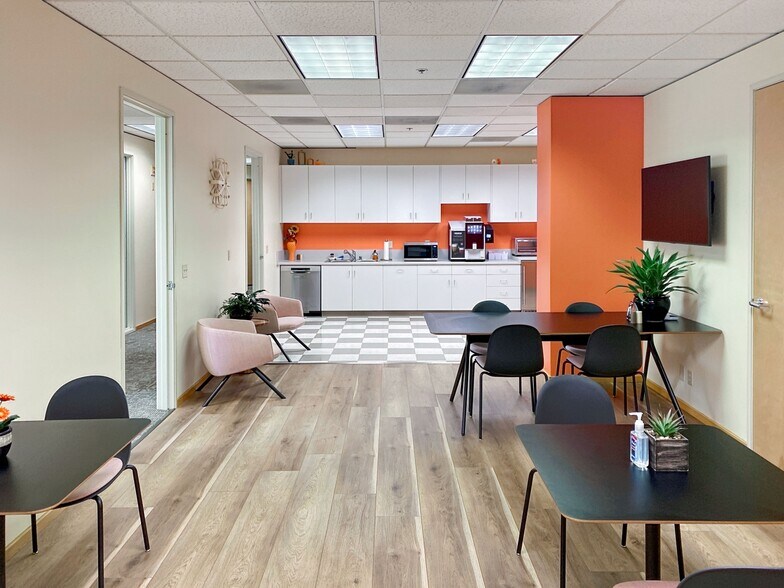 More Photos Of 1421 Guerneville Rd, Santa Rosa Coworking Space