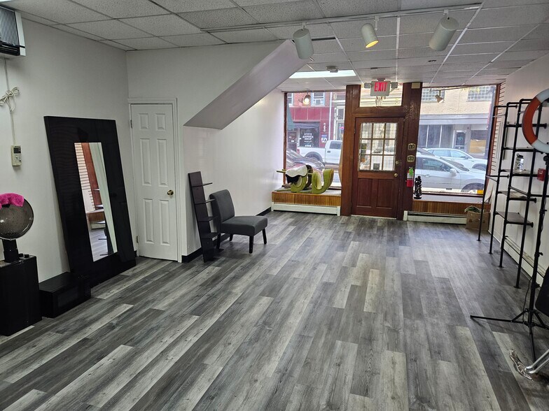 More Photos Of 117 S Warren St, Trenton Storefront Retail Residential For Sale