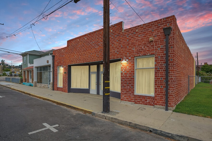 Primary Photo Of 141 Davis St, Santa Paula Storefront For Sale