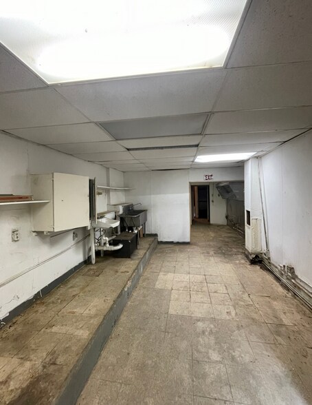 More Photos Of 2612 Harford Rd, Baltimore Storefront For Sale