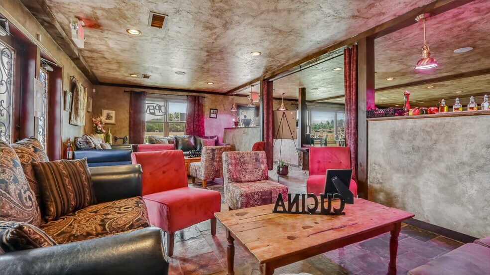 More Photos Of 1114 N Bluebird Rd, Eagle River Bar For Sale