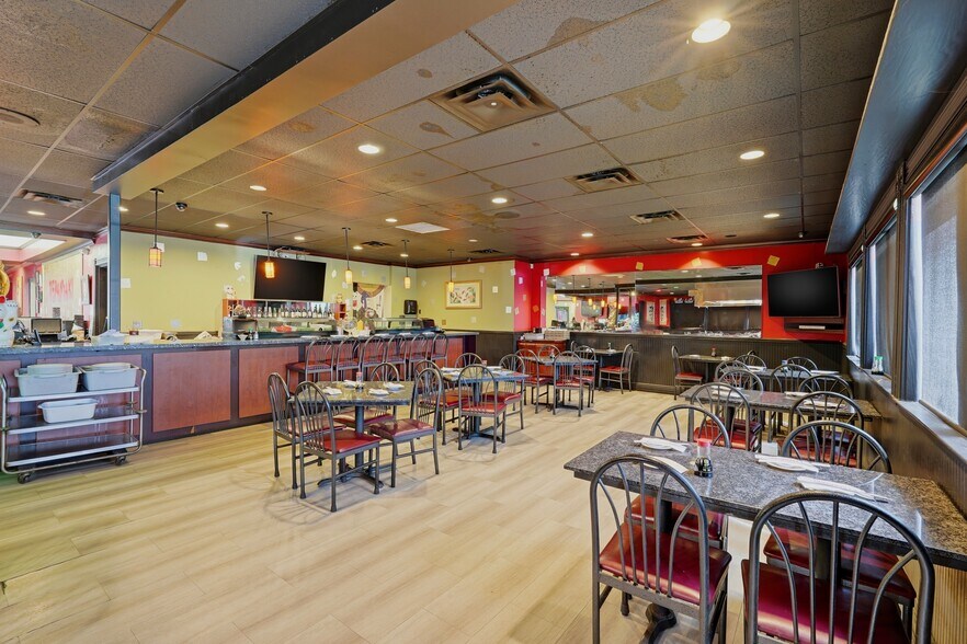 More Photos Of 72 N 850 E, Lehi Restaurant For Sale