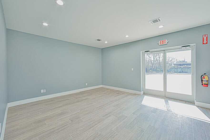 More Photos Of 4108 Dawn St, Houston Industrial For Lease