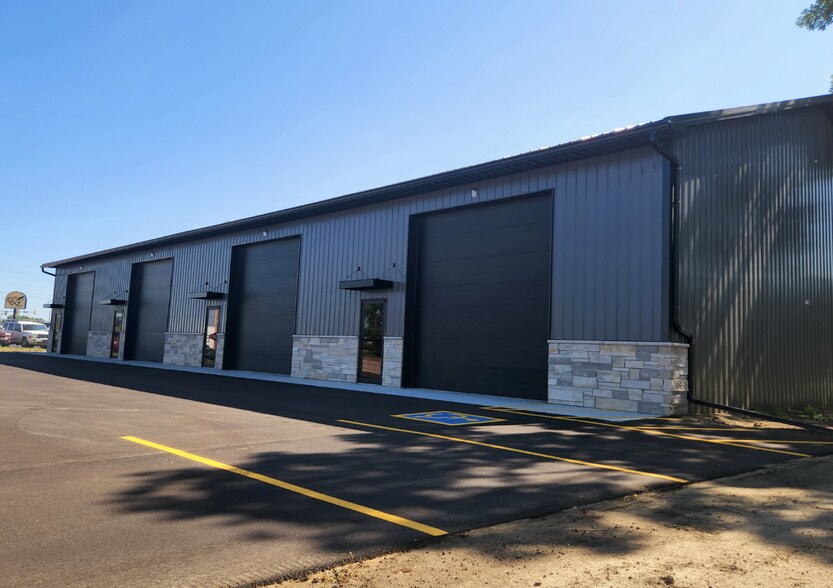 More Photos Of 1620 Pacific st, Sioux City Distribution For Lease