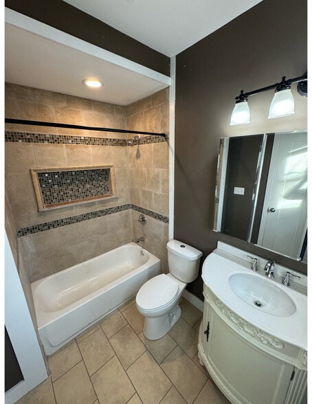 More Photos Of 3710 E Washington St, Indianapolis Apartments For Sale