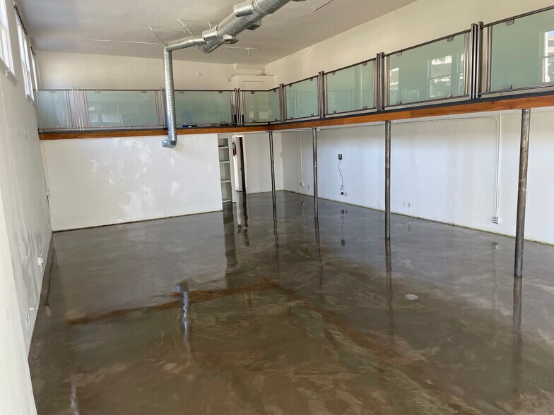 More Photos Of 2019-2023 Riverside Dr, Los Angeles Storefront Retail Office For Sale