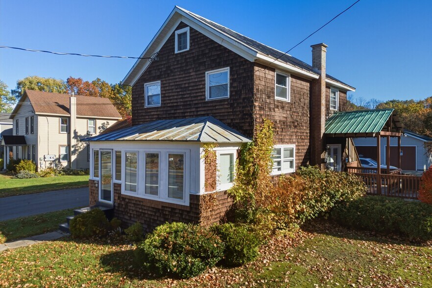 More Photos Of 460 Maple Ave, Saratoga Springs Storefront Retail Residential For Lease