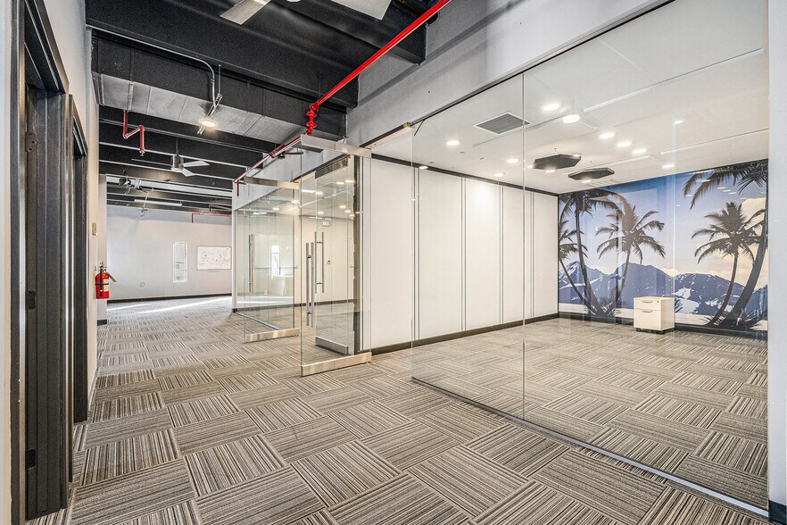 More Photos Of 1475 S Acoma St, Denver Warehouse For Lease