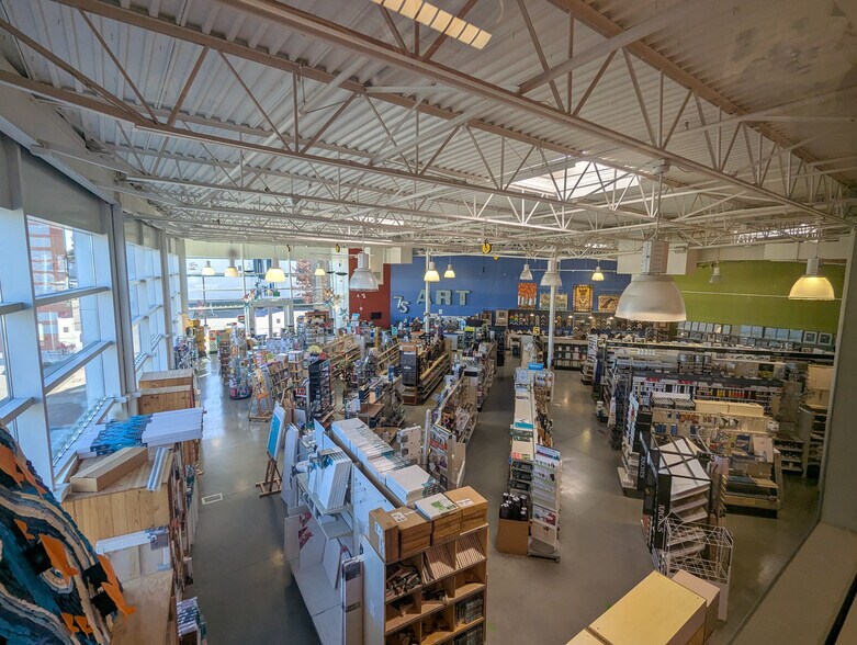 More Photos Of 2550 El Camino Real, Redwood City Storefront Retail Office For Lease